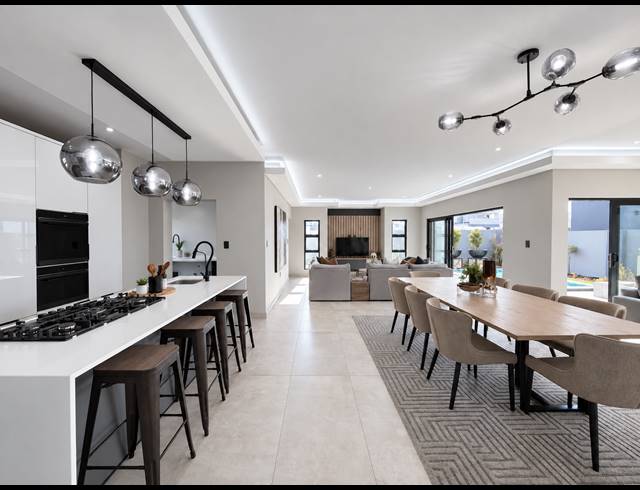 4 BEDROOM FREEHOLD FOR SALE IN FOUNTAINBROOK ESTATE